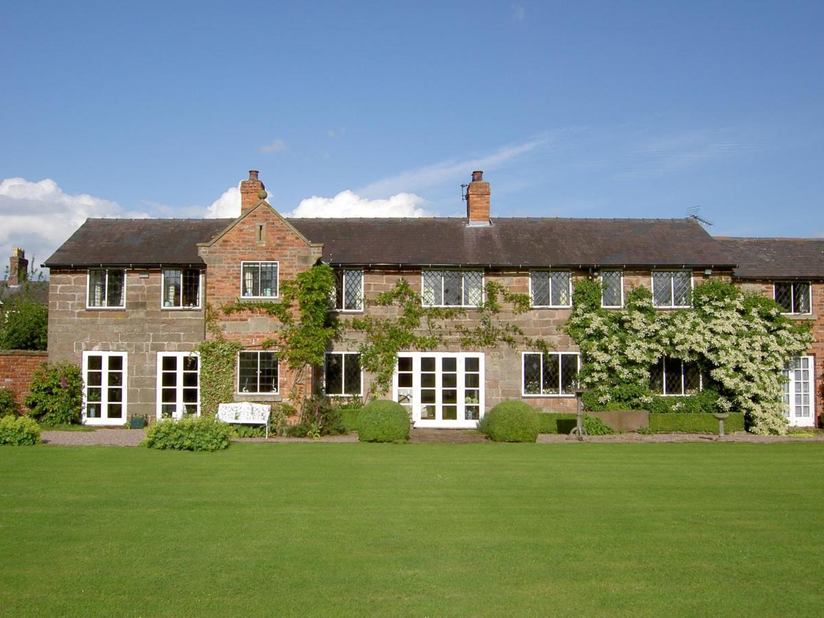 Bed and Breakfast Manor Farm Egerton Malpas  Экстерьер фото